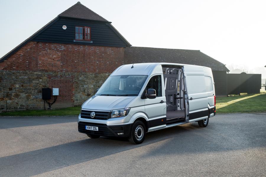  Volkswagen Crafter High Roof Van LWB 2017 года  (UK) (фото 10 из 22)